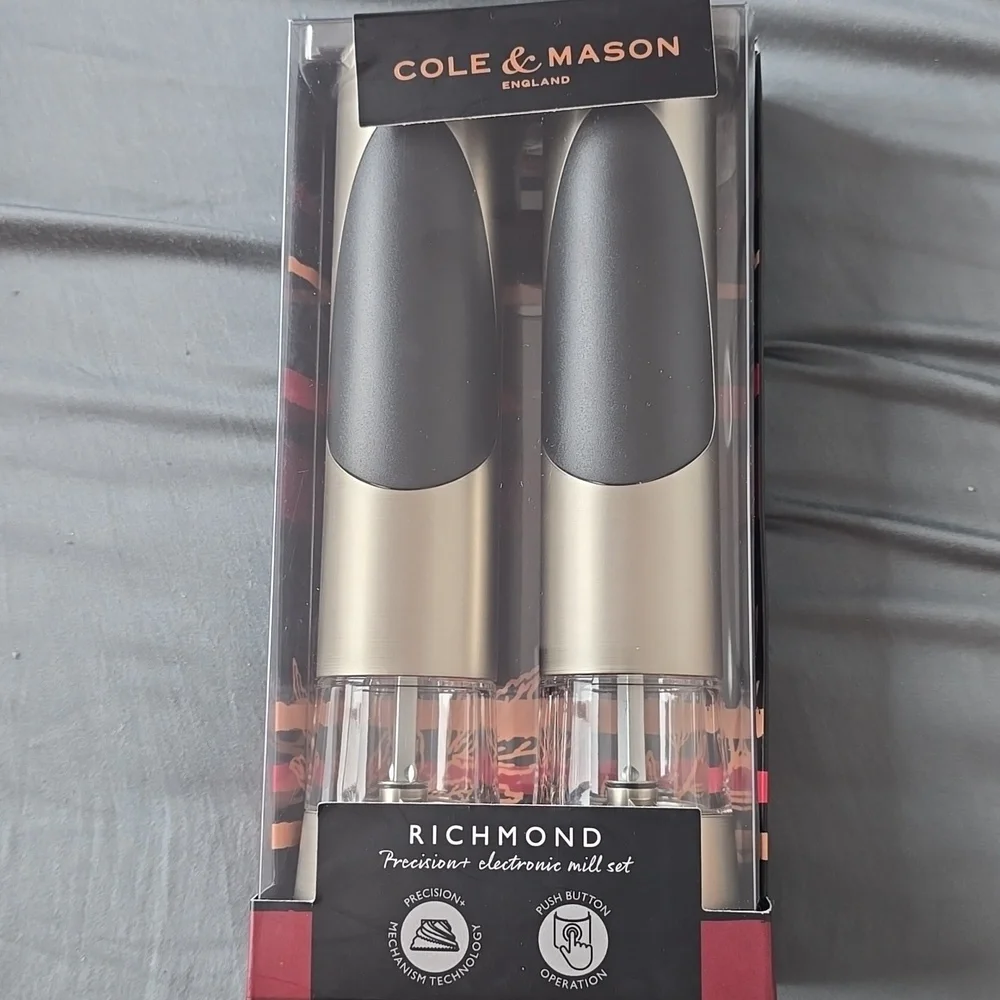 ❤️BUY 2m5 GET 3 FREE  Cole & Mason Black Richmond Electric Mill Gift Set